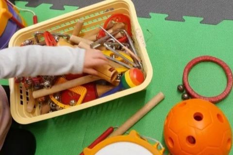 Juliste: Lammen musiikkihetki, Leikkipuisto Lampi, 25.8.