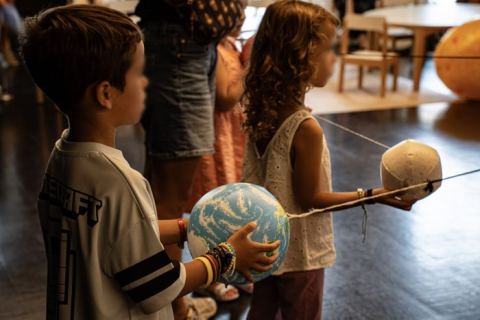 Affiche : Voyage dans l’Univers, Muséum d'Orléans pour la biodiversité et l'environnement (MOBE), 7 nov.