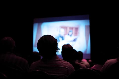 Affiche : Les Midis du documentaire sur l'art contemporain, Théâtre de l'Echange, 24 nov.
