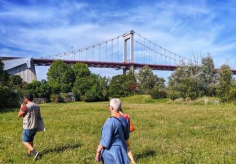 Affiche : Balade urbaine à Bacalan : Un souffle d’histoire au cœur du vivant, Centre Social Bordeaux Nord, 17 mai