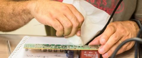 Affiche : Atelier Repair’Café, Mémothèque populaireAllée de l'Ormeau, 14 nov.
