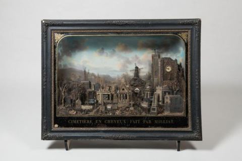 Affiche : Exposition de l’œuvre « Cimetière en cheveux », Château des ducs de Bretagne – Musée d'histoire de Nantes, 6 oct.