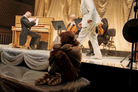 Poster: Der kleine Brillenbär ist müde, Stadttheater Bern, Oct 29