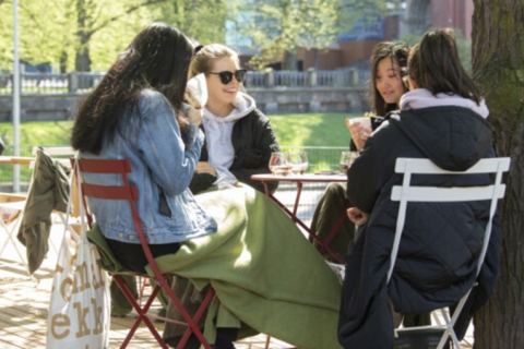 Juliste: Tyttönuta, Luuppi Nuorisotalo, 24.8.