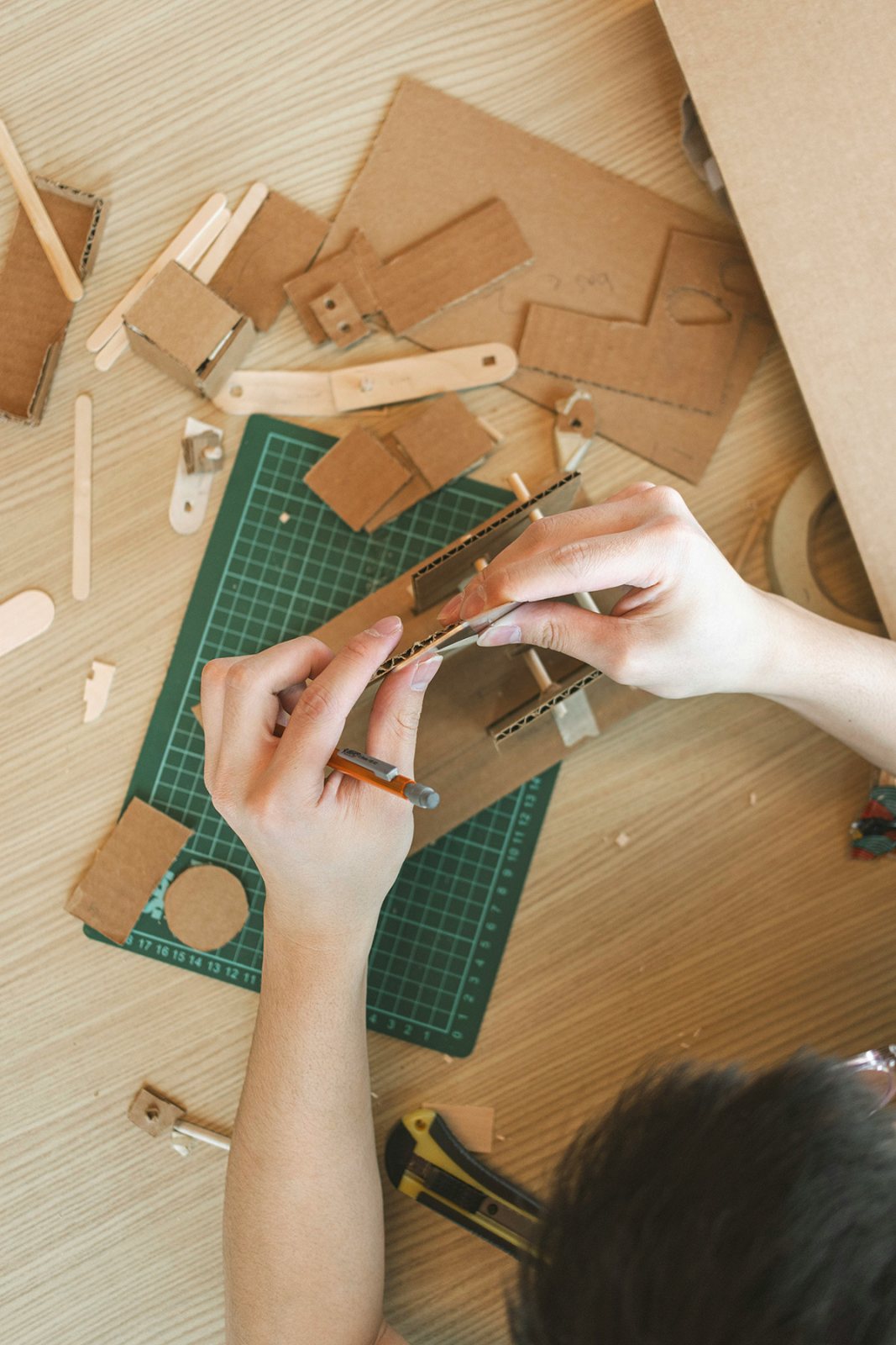 Poster: Art Adventures: Cardboard Creatures