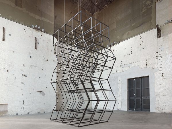 Locandina: Mona Hatoum. Over, under and in between
