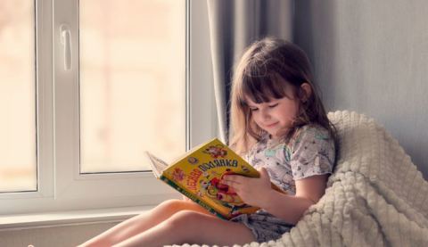 Affiche : Les tout-petits rencontrent les livres, Médiathèque Anna Marly, 31 oct.