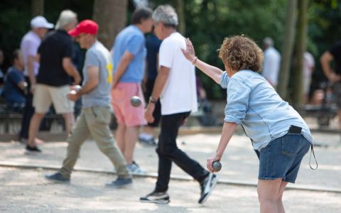 Affiche : Sport seniors en plein air : Pétanque par l'association Au Devant de la Boule, TEP Carnot, 3 nov.