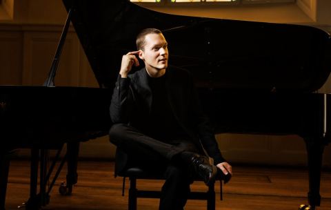 Plakat: Lukas Sternath, Klavier, Alte Oper, 11. Nov.