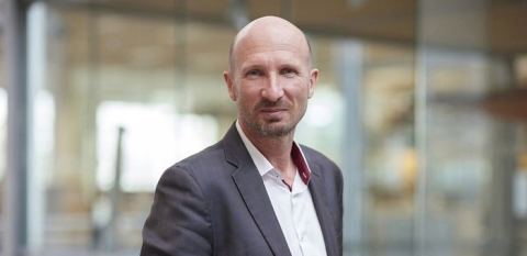 Affiche : ENTRETIEN AVEC PHILIPPE BIHOUIX PAR LE GREENLETTER CLUB, Maison écocitoyenne, 6 nov.