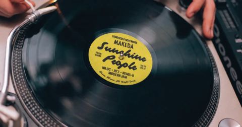 Poster: Sunshine people, Le Makeda, Nov 6