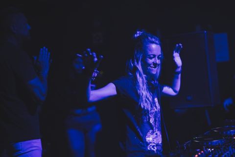 Cartel: WHOATEQUE BY WHO IS IN DA HOUSE: MARIA ARIAS + THE RIGGIES, Café La Palma, 1 nov