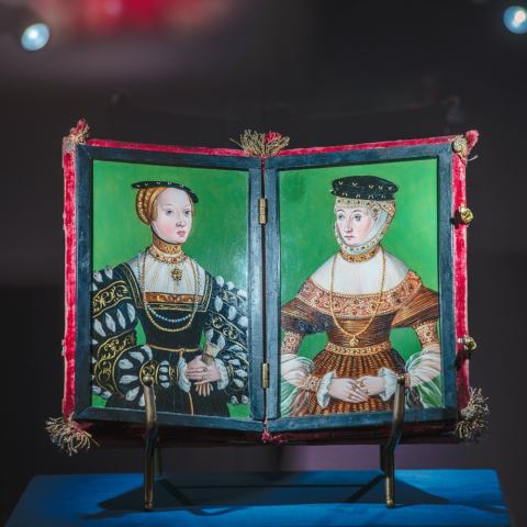 Afiša: Tarptautinė paroda „Žygimanto Augusto meilės simbolis. Elžbietos ir Barboros portretų diptikas“, Lietuvos Didžiosios Kunigaikštystės valdovų rūmai, 07-06