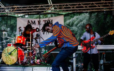 Affiche : Bal Pop' du Centquatre spécial Afrique avec Ameth Sissokho !, Le CENTQUATRE-PARIS, 31 oct.