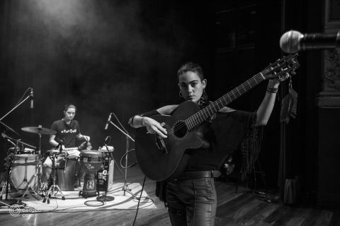 Cartel: Teatro al Mediodía Raíces y Mareas – Canciones del alma profunda con Maf é Tulà., Teatro Nacional de Costa Rica, 28 oct