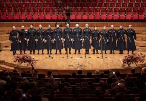 Plakat: Shavnabada Chor – Traditionelle Vokalmusik aus Georgien, Elbphilharmonie, 4. Nov.