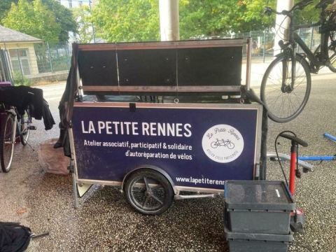 Affiche : Atelier mobile participatif d'auto-réparation de vélo, MJC bréquigny, 3 nov.