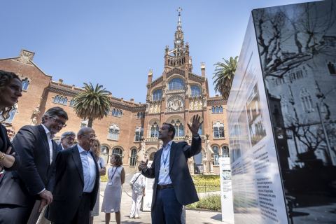 Poster: Exposició 'Avinguda Gaudí, una memòria viva entre la Sagrada Família i l'Hospital de Sant Pau', Sant Pau Recinte Modernista, Jul 7