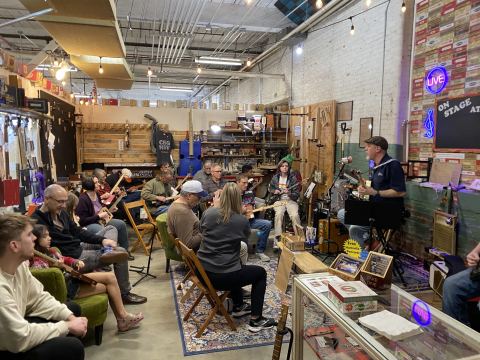 Poster: FREE CIGAR BOX GUITAR LESSONS, Cigar Box Guitar Store | Studio 106, Nov 7